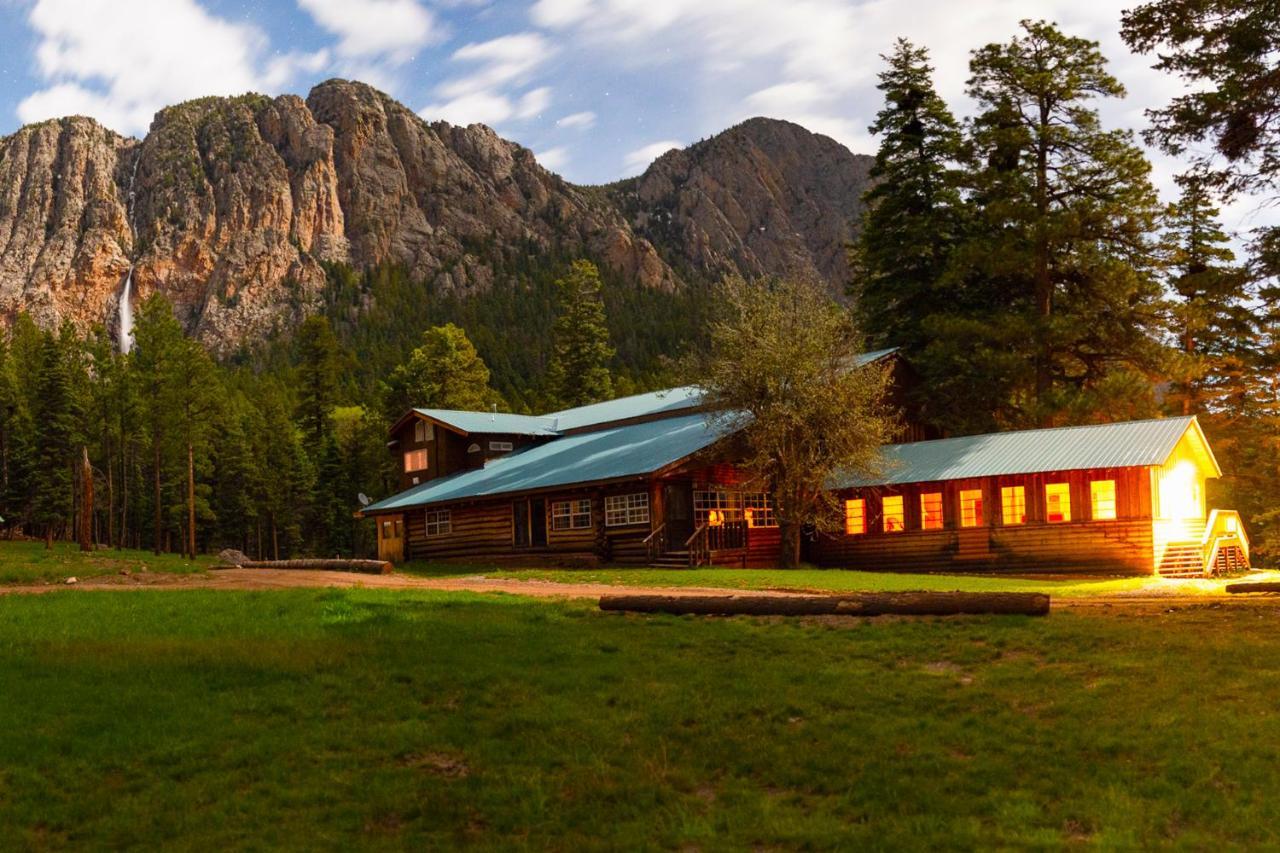 Corkins Lodge Chama Ngoại thất bức ảnh