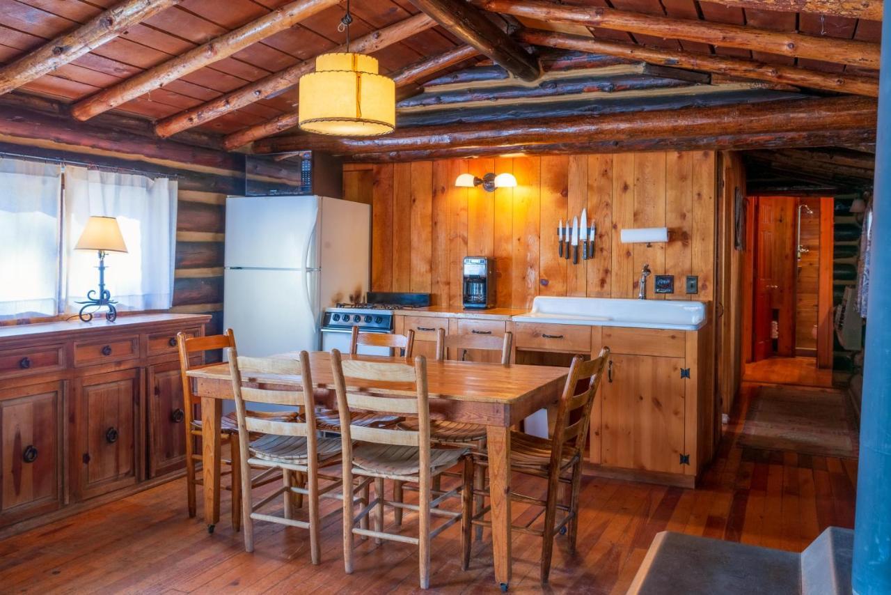 Corkins Lodge Chama Ngoại thất bức ảnh