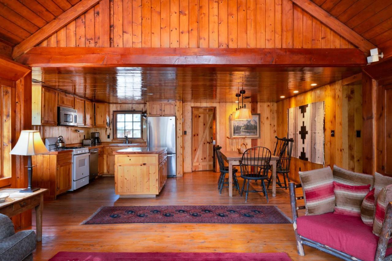Corkins Lodge Chama Ngoại thất bức ảnh
